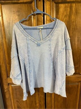 Nellie Mae Boutique Relaxed V-Neck Blue Waffle Knit Tunic Top (very oversized)